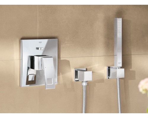 GROHE Euphoria Cube 27704000 подключение для душевого шланга