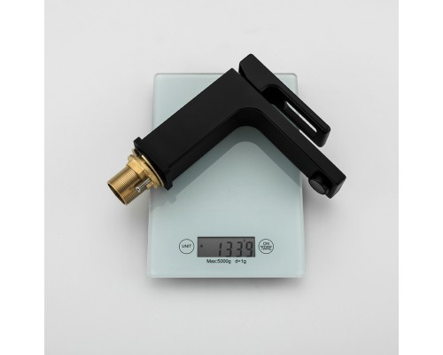 Змішувач для умивальника Gappo G1017-6 одноваж. лит. вилив лат. гайка Ø35 (чорний)